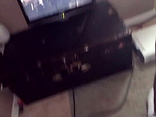 Silittelen pientä 18+ munaa Skyrimissä pelatessa, mitä mieltä?