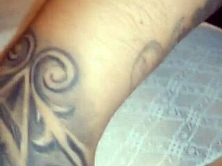 Putita in robe giving pussy