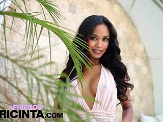 Beautiful babe exposing her tanned gorgeous body