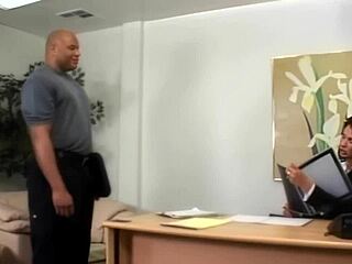 wow, passionate beauty screaming while getting her ass fucked with a big interracial cock 😏