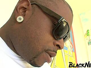 Asyalı amatörle ırk arası seks beni çok tahrik ediyor