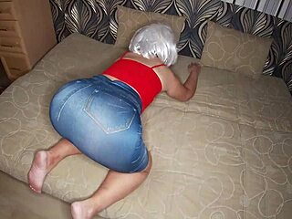 Mom Sat On The Dick With Her Ass And Started Jumping Anal On The Dick