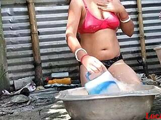 I enjoy Indian local sex in bathroom fuck