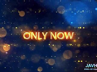 Hot Japanese Amateur Squirts Pussy in Jet Volume 22!