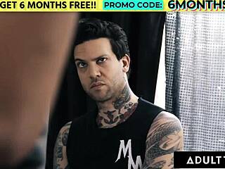 Alt baddie Karlee Grey rides the masseur's big cock for relaxation after happy ending.