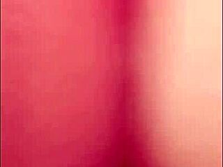 Se graba sin bragas para despues buscar al primer hombre que le haga un anal profundo