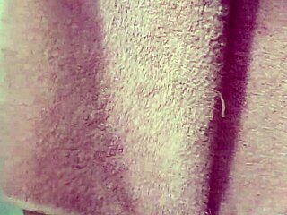 Δασκάλα στέλνει νουντς, το σφιχτό της μουνί τσιγκλάρει καυτή τσούλα