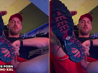 Prollking XXL - big dick show off 14. Monster cock fetish with sneakers and socks!