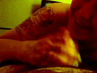 friend offers intimate favor