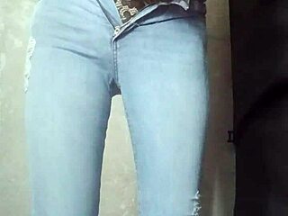 Teacher Sends Nudes, Her Tight Vagina Teases Sexy Teen