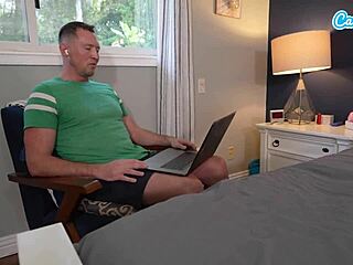 WATCH THIS SEXY MILF HOUSEWIFE MASTURBATE DURING FACETIME AND GET FUCKED!