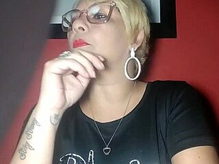 Sensitive Lesbian Surrenders to Taxi Driver