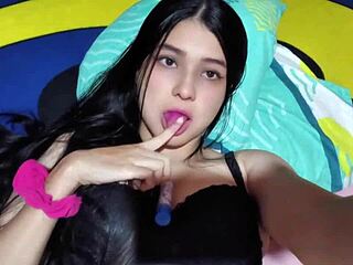 actriz porno yuliethgomez muestra su cositas casero real 😏