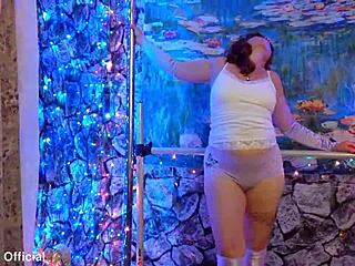 hotwife steffi - july one seven pussy dance