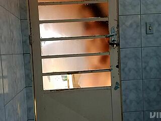 Fascinating Twerk Behind Door In Crossdressing!