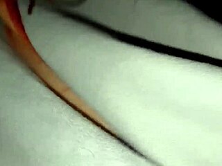 あの可愛いビッチがカメラでバイブマンコいじり？