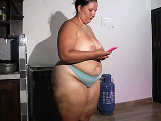 Repartidor De Pizza Saca Su Verga De 20Cm