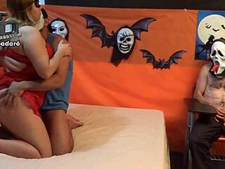 gordinha vai no halloween e faz sexo com mr rola e gauchito completo no xvideo red