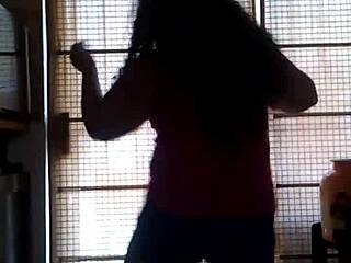 my sister moves her ass like a turk