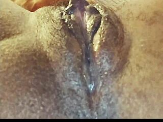 عشاق سمر يلحسون كس داخل الكيلوت للقذف