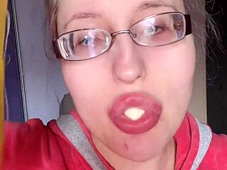 ASMR eating banana pink lipstick - lip fetish food fetish lipstick eyeglasses 😋