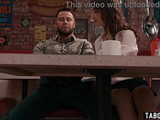 I am a horny teen named Liz Jordan craving public sex in a diner