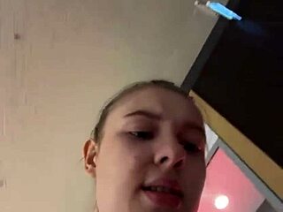 Extremfick im Laden mit Anal und Fingern