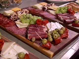 Pornovatas - Dulce Morena Española Con Grandes Tetas Naturales En Su Debut Porno Real Con Victor Bloom