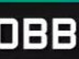 Catarina Petrov воровка наслаждается, как ей лижут киску в гараже!