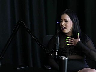 pri melancia has 128cm ass, bisexual, prefers men with big dicks