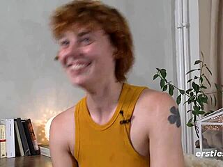 polyamorous berliner masturbates tasty pussy