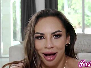 She enjoys turning guys on with essie got back and sheem the dream