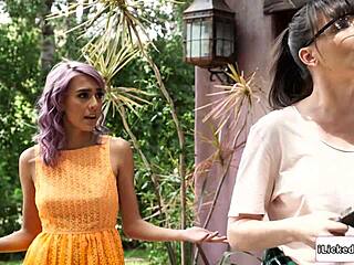 نجارة مثلية تلحس وتلعب أصابع في كس زوجة بزاز كبيرة