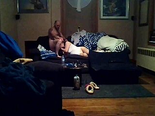 Joe casually eats carly's pussy