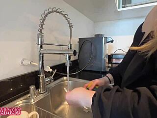 milf mirela squirts in condomless menage a trois