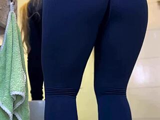 Latina Shows Off Big Butt in Tight Leggings