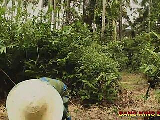 Cara fode buceta real da madrasta de quatro na fazenda