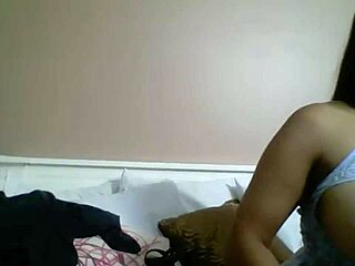 maxine x vibes her wet clit with biggest dildos