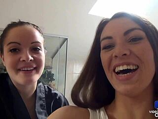 Lesbian Bath Scene With Tiffany And Dolly