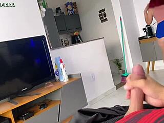 Consegui Contratar Essa Empregada Ela É Muito Gostosa Pessoalmente Fiquei Com Muito Tesão