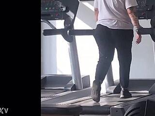 Big booty girl works out on the treadmill