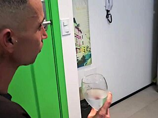 Milf Minha Cunhada Estava Sozinha Em Casa E Me Seduziu Com Uma Boa Foda Fazendo Perder Minha Timidez