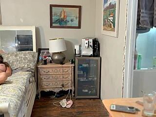 hotwife sneaks a quickie before hubby gets home 😏