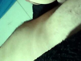 Mature woman's rich ass is amazing! 🍑