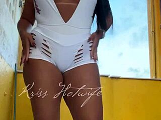 Wife shows new short shorts to gym friend