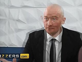 Kendra And Kayley Fight Over Zac's Cock!