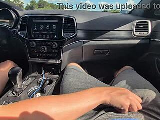 oh man, that messy handjob in the car leads to a huge cumshot all over the place 😏🚗💦