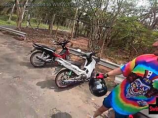 Amateur Asian Teen Sex with Big Dick European Boyfriend After Day Out