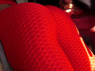 i couldnt believe she gave me a massage with a cum load inside her dripping pussy