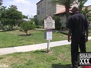 Sally DeAngelo ia pulă neagră masivă adânc în pizda de bunică